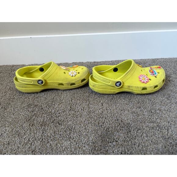 Yellow Crocs Sandals with Charms- Size Women's 6 - Picture 5 of 5